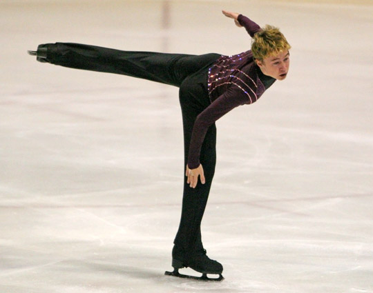 victor bustamante PATINAJE ARTÍSTICO SOBRE HIELO | FEDH | Federación Española de Deportes de Hielo