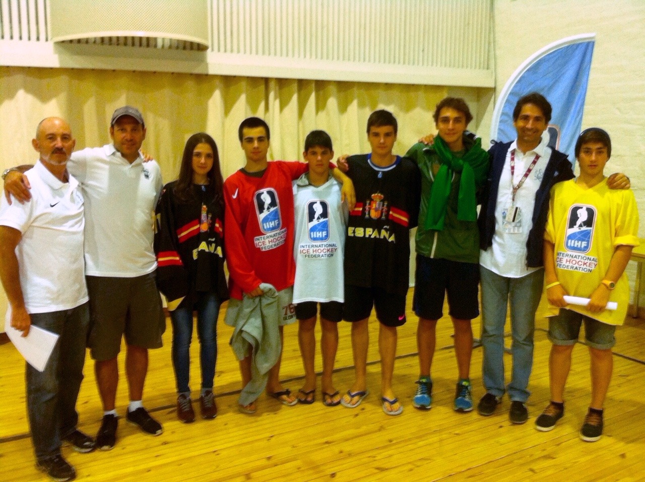 POSANDO | FEDH | Federación Española de Deportes de Hielo