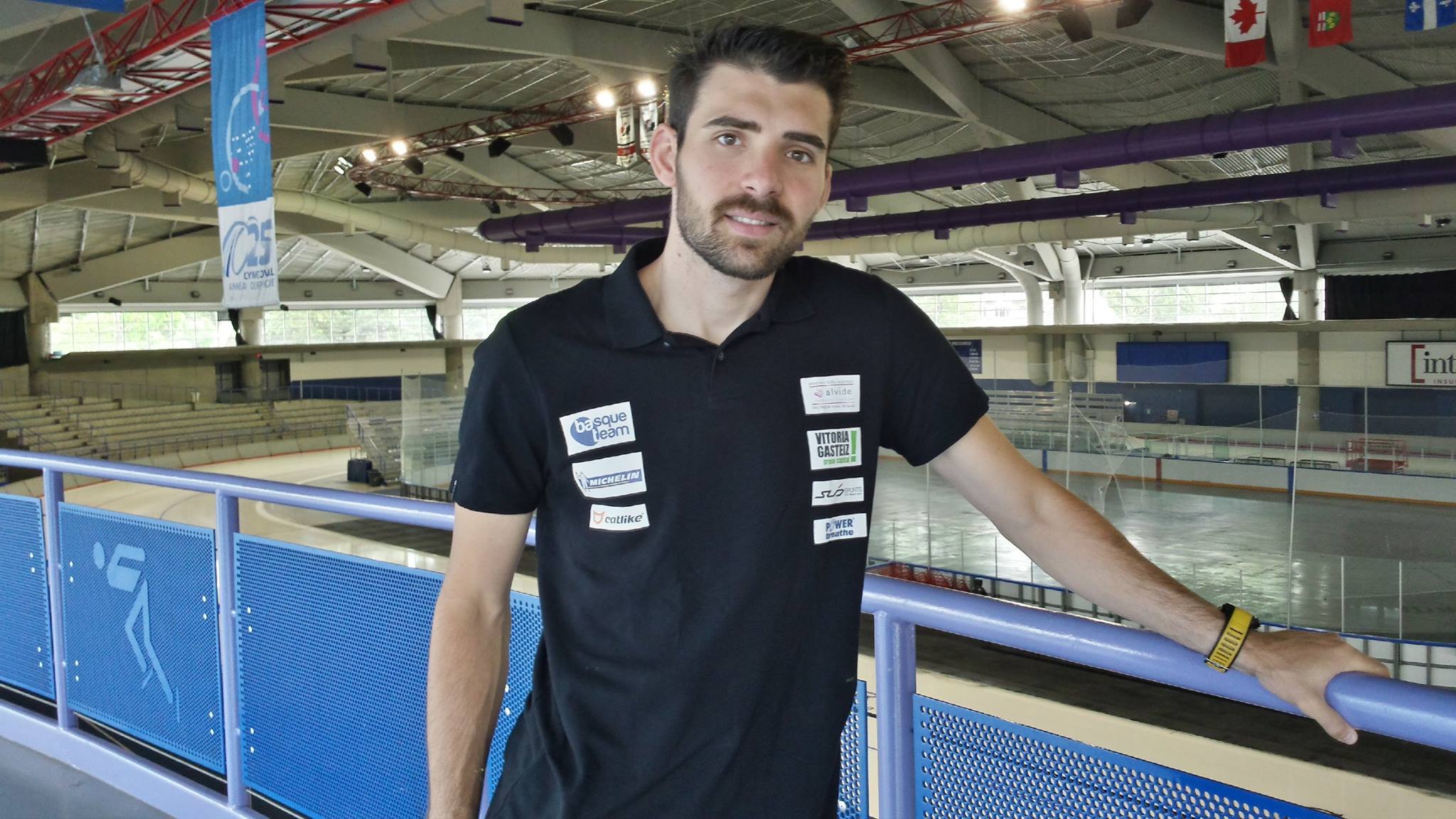 i&ntilde;igo vidondo POSANDO | FEDH | Federaci&oacute;n Espa&ntilde;ola de Deportes de Hielo