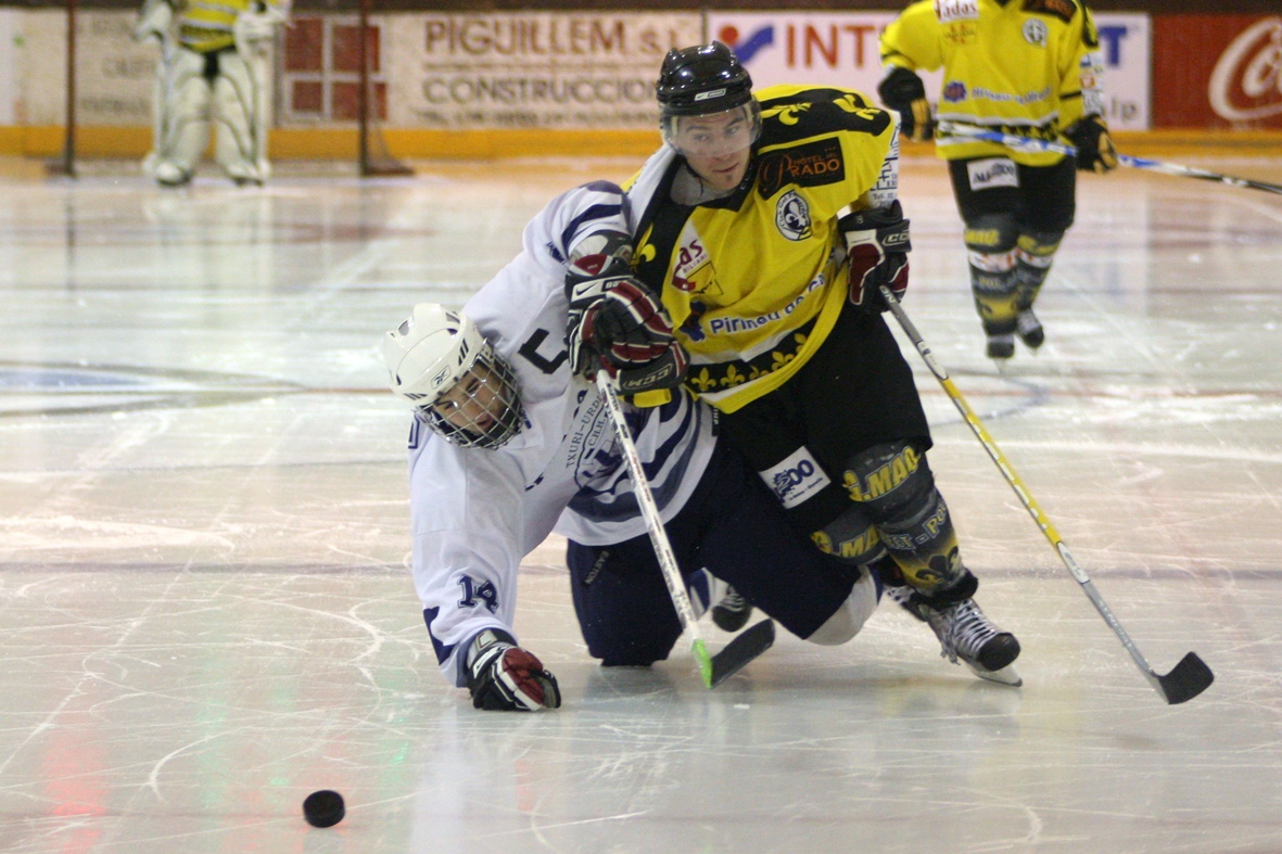 , Puigcerdá dio la sorpresa en Majadahonda en la LNHH, Real Federación Española Deportes de Hielo