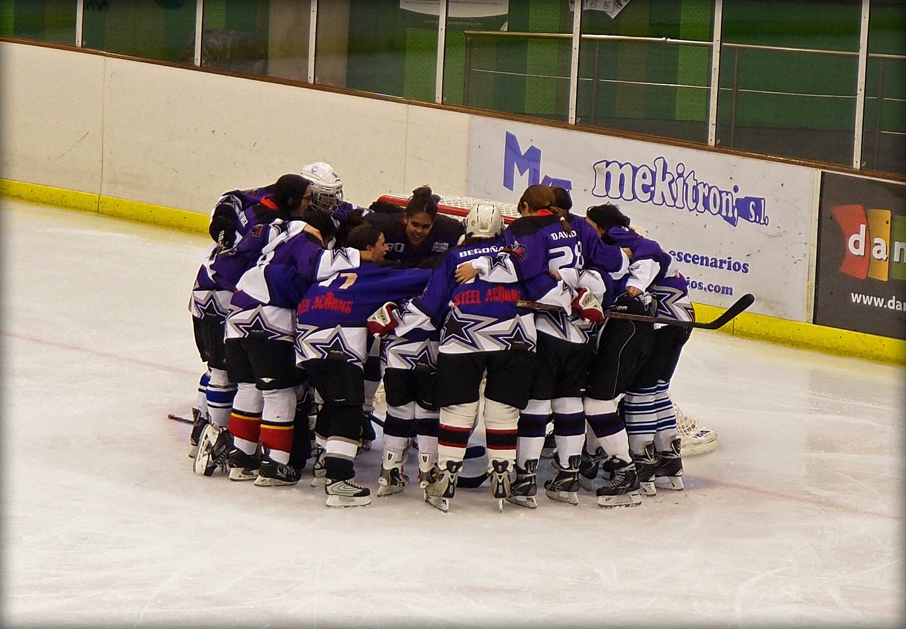 , Barcelona Ice Blue Cats se afianza en el liderato de la LNHHF, Real Federación Española Deportes de Hielo