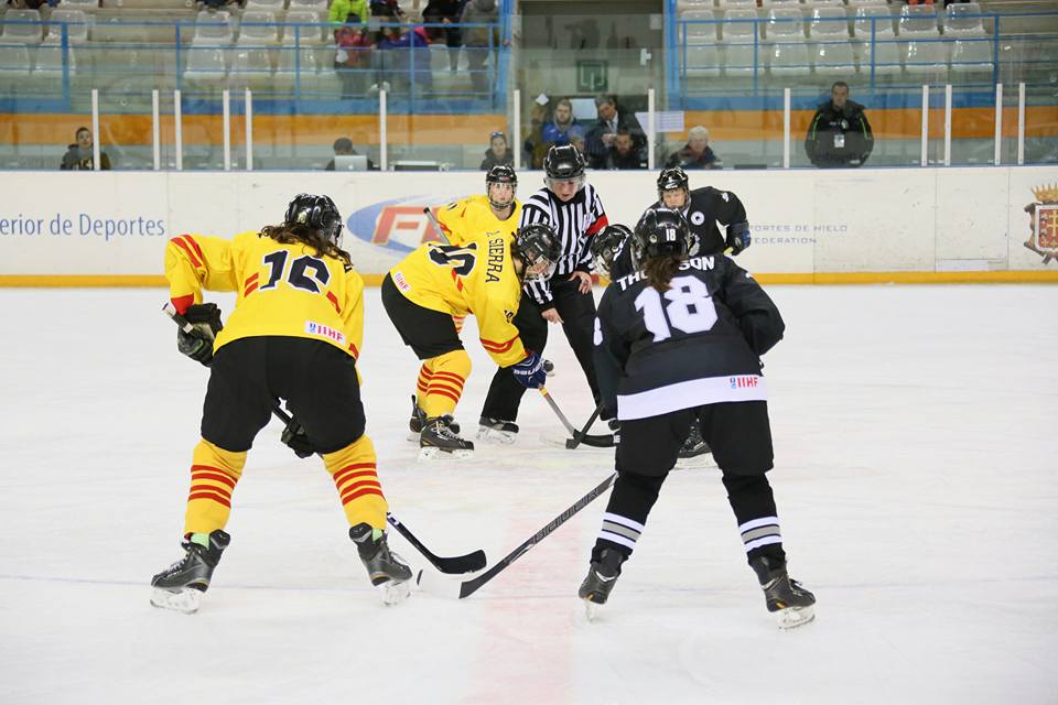 , Primera goleada para España en el Mundial Femenino de Hockey Hielo 11-1 ante Nueva Zelanda, Real Federación Española Deportes de Hielo