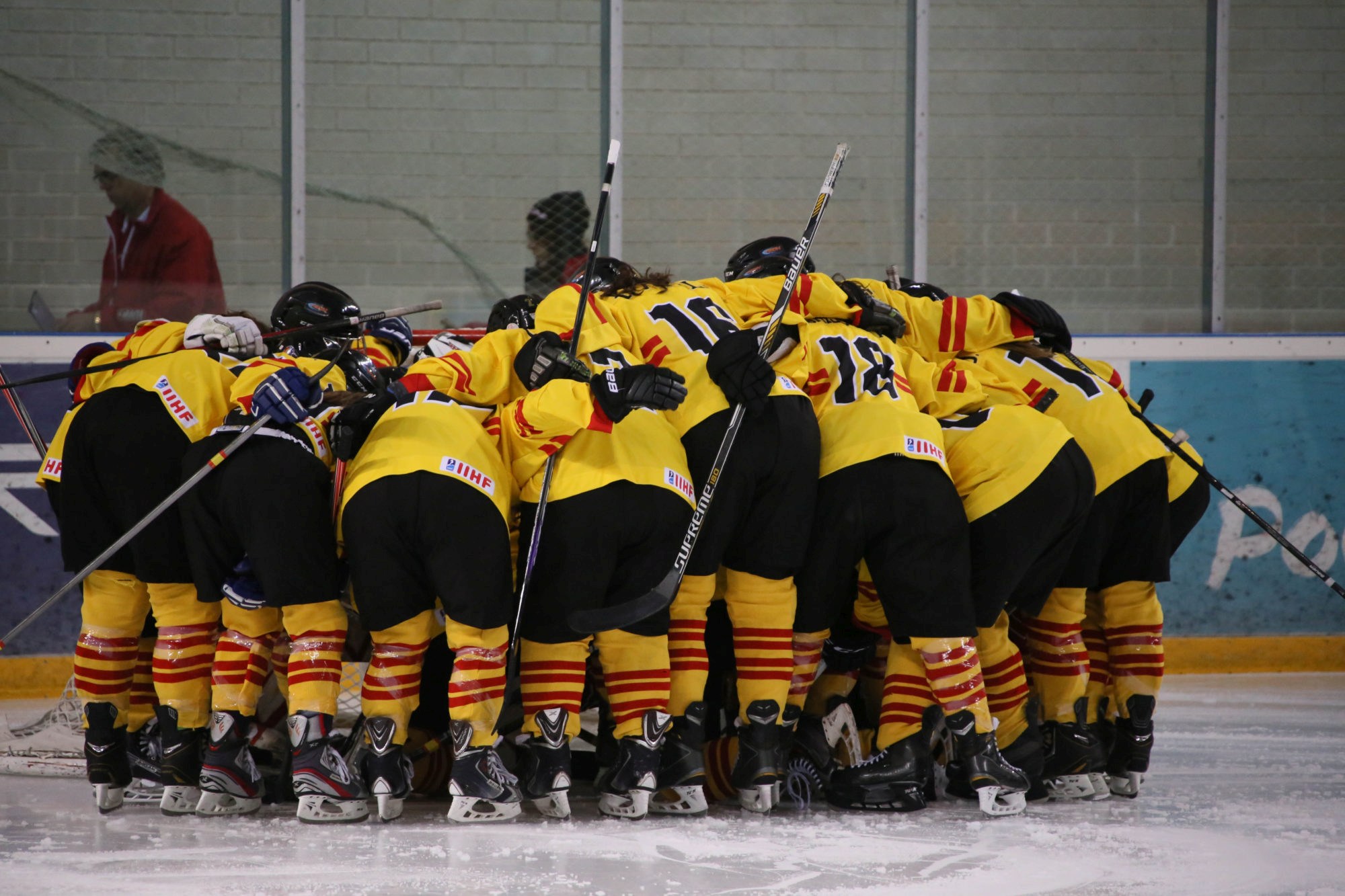 , España pierde ante Australia y todas las medallas siguen juego en el Mundial de Hockey Hielo Femenino de Jaca, Real Federación Española Deportes de Hielo