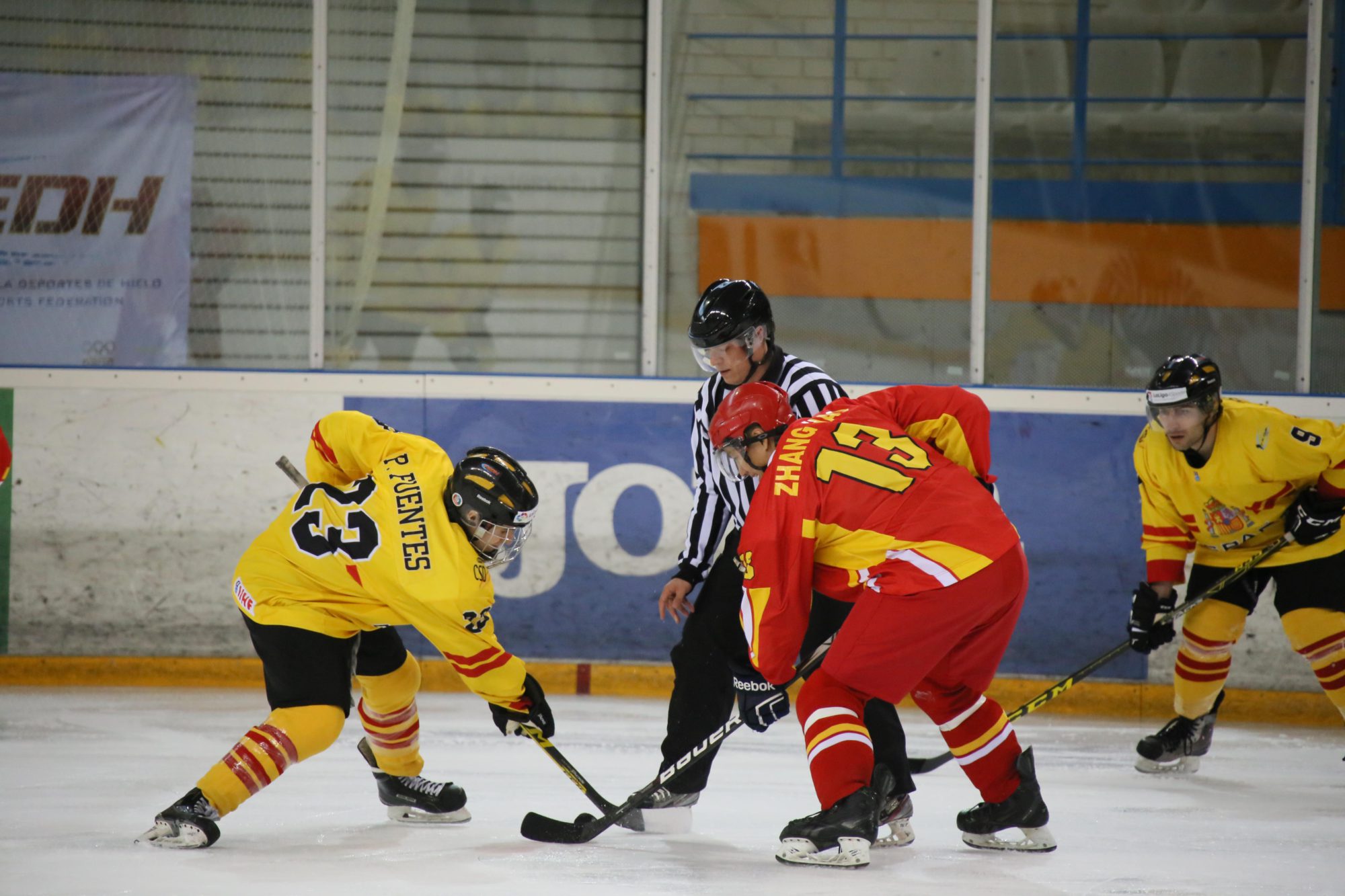 , España vence a China en el arranque del Mundial de Hockey Hielo de Jaca, Real Federación Española Deportes de Hielo