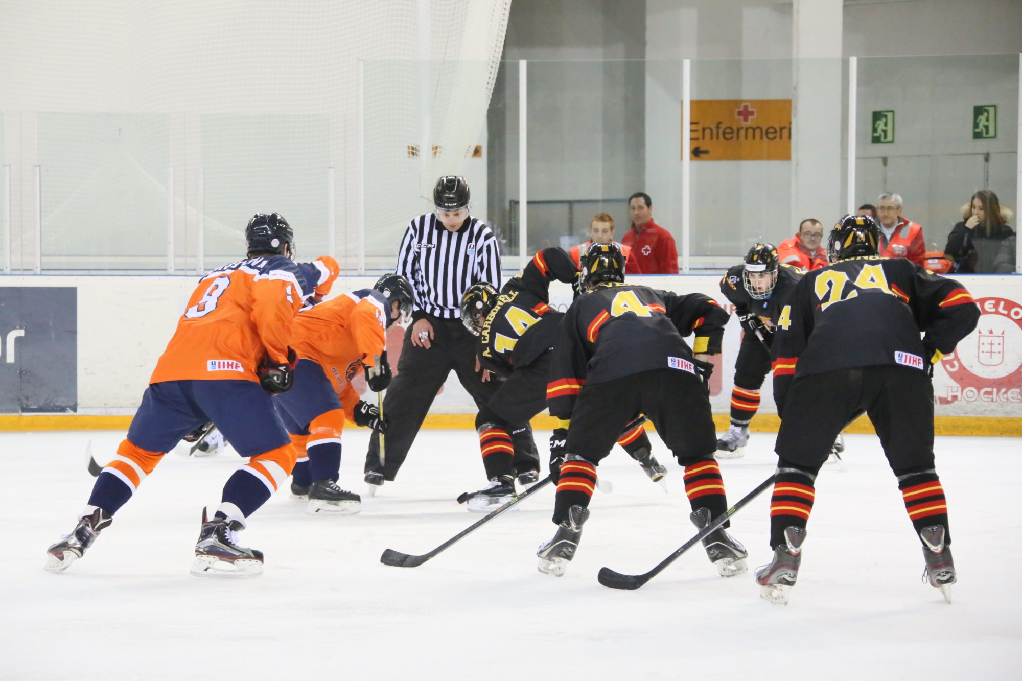 , España cae en la prórroga ante la favorita Holanda en el mundial de Hockey Hielo, Real Federación Española Deportes de Hielo