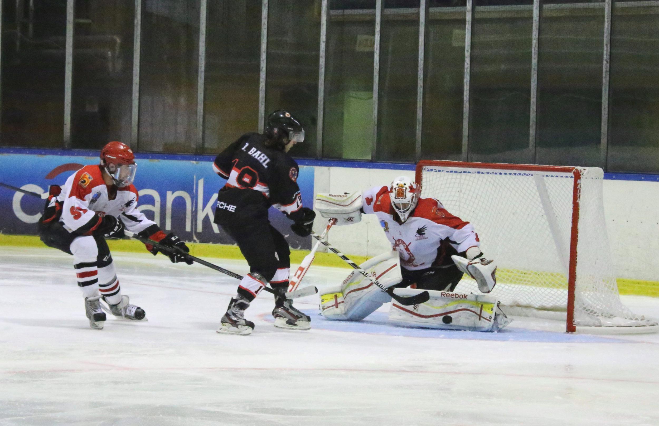 , CG Puigcerdá lidera en el estreno de la LNHH, Real Federación Española Deportes de Hielo