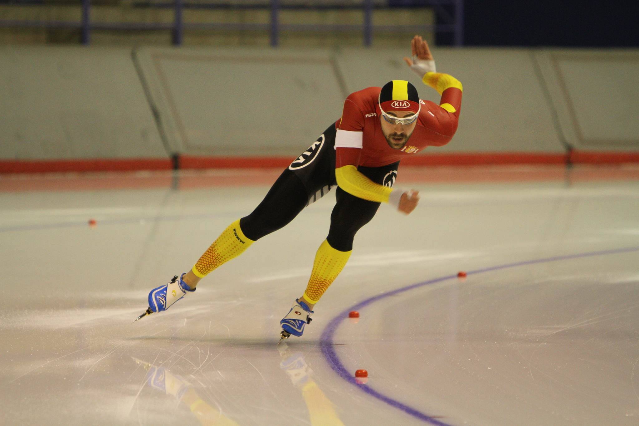 , Iñigo Vidondo a por la International Race en Cálgary (Canadá), Real Federación Española Deportes de Hielo