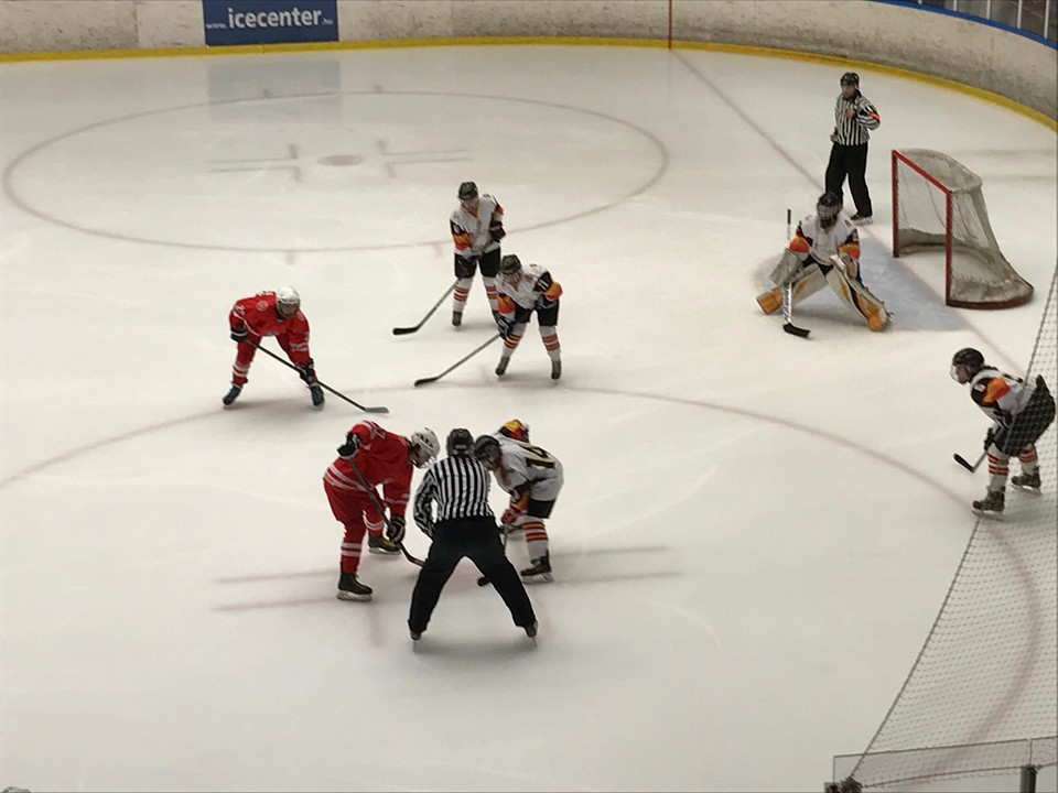 , España comienza el cuadrangular U18 de Hockey Hielo Femenino en Budapest, Real Federación Española Deportes de Hielo