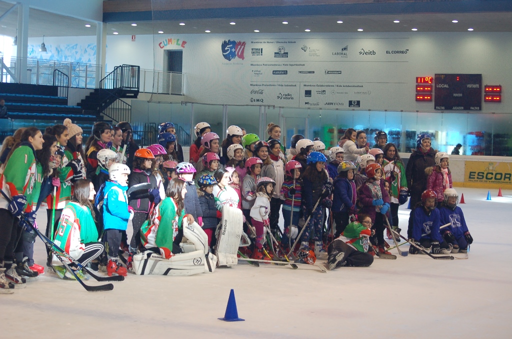 , CD Sumendi celebra el World Girls Hockey de la IIHF, Real Federación Española Deportes de Hielo