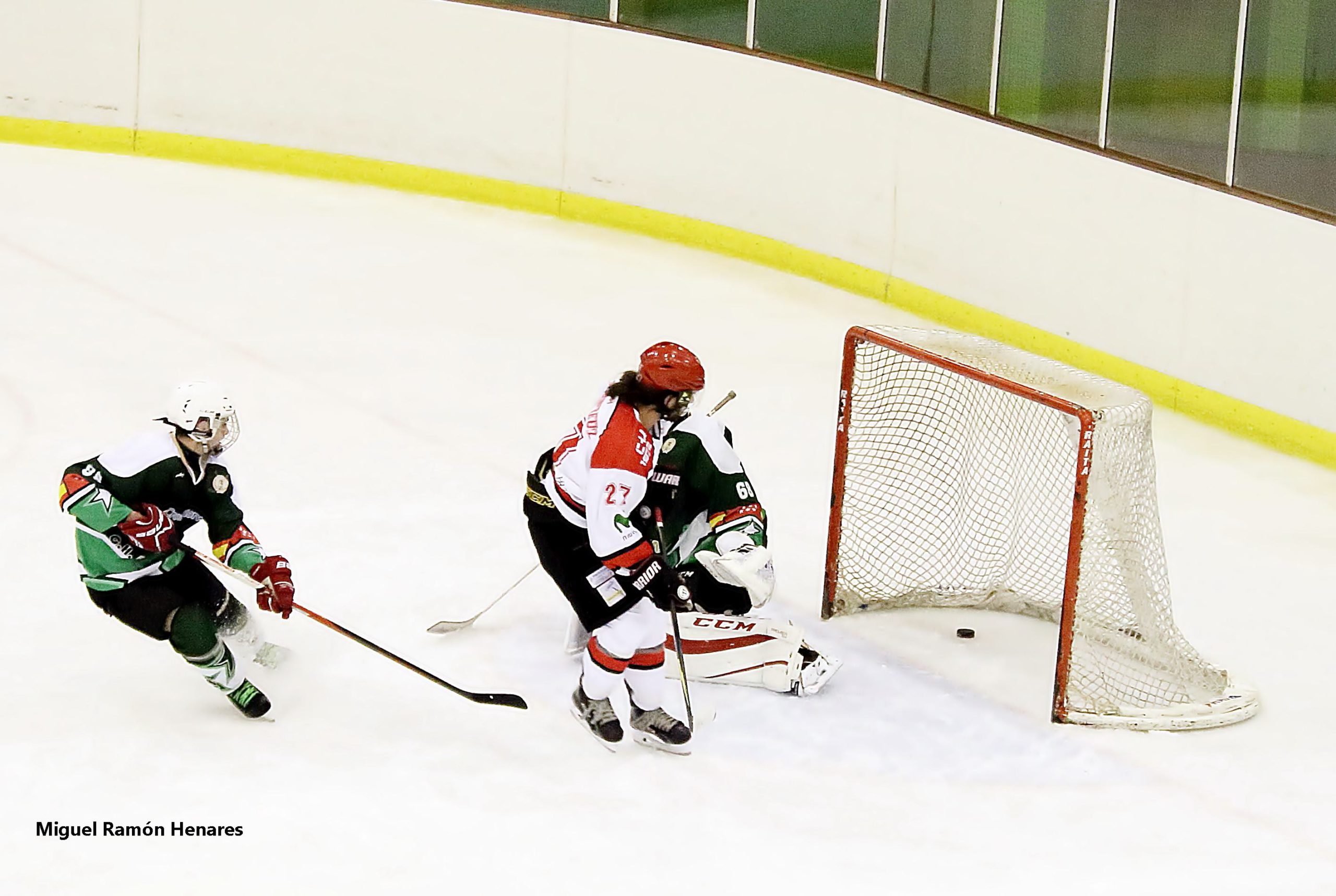 , Txuri Urdin vence la fase regular de la Liga Nacional de Hockey Hielo, Real Federación Española Deportes de Hielo