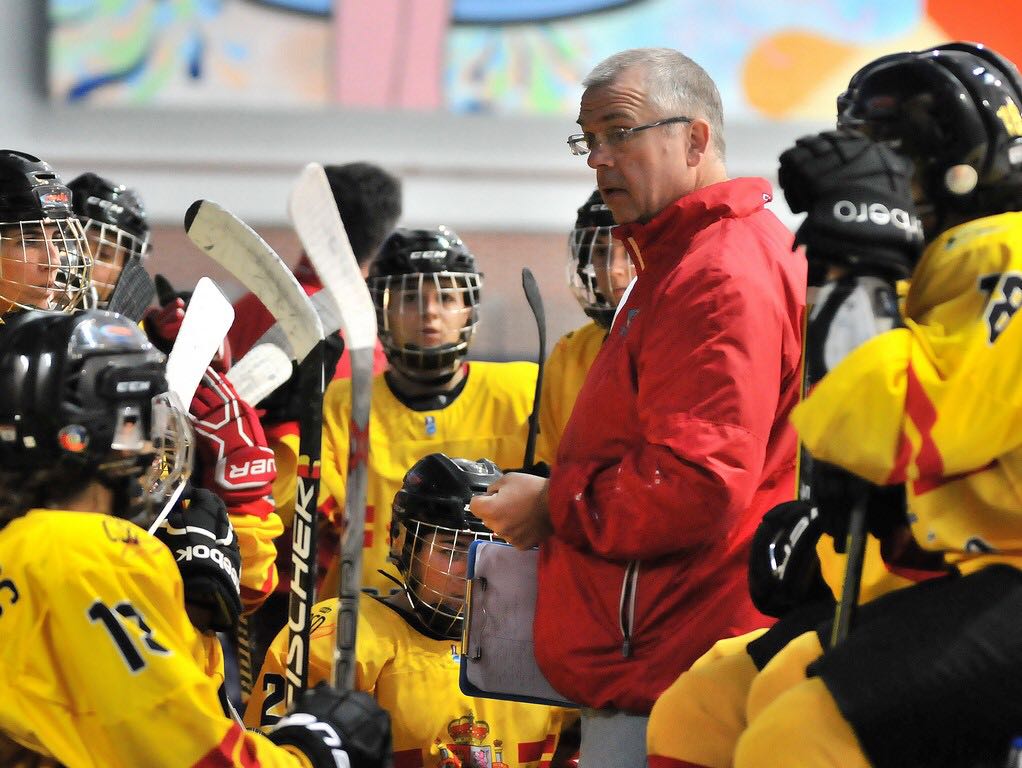 , Las Selecciones nacionales femeninas de Hockey Hielo comienzan su concentración en Valdemoro, Real Federación Española Deportes de Hielo