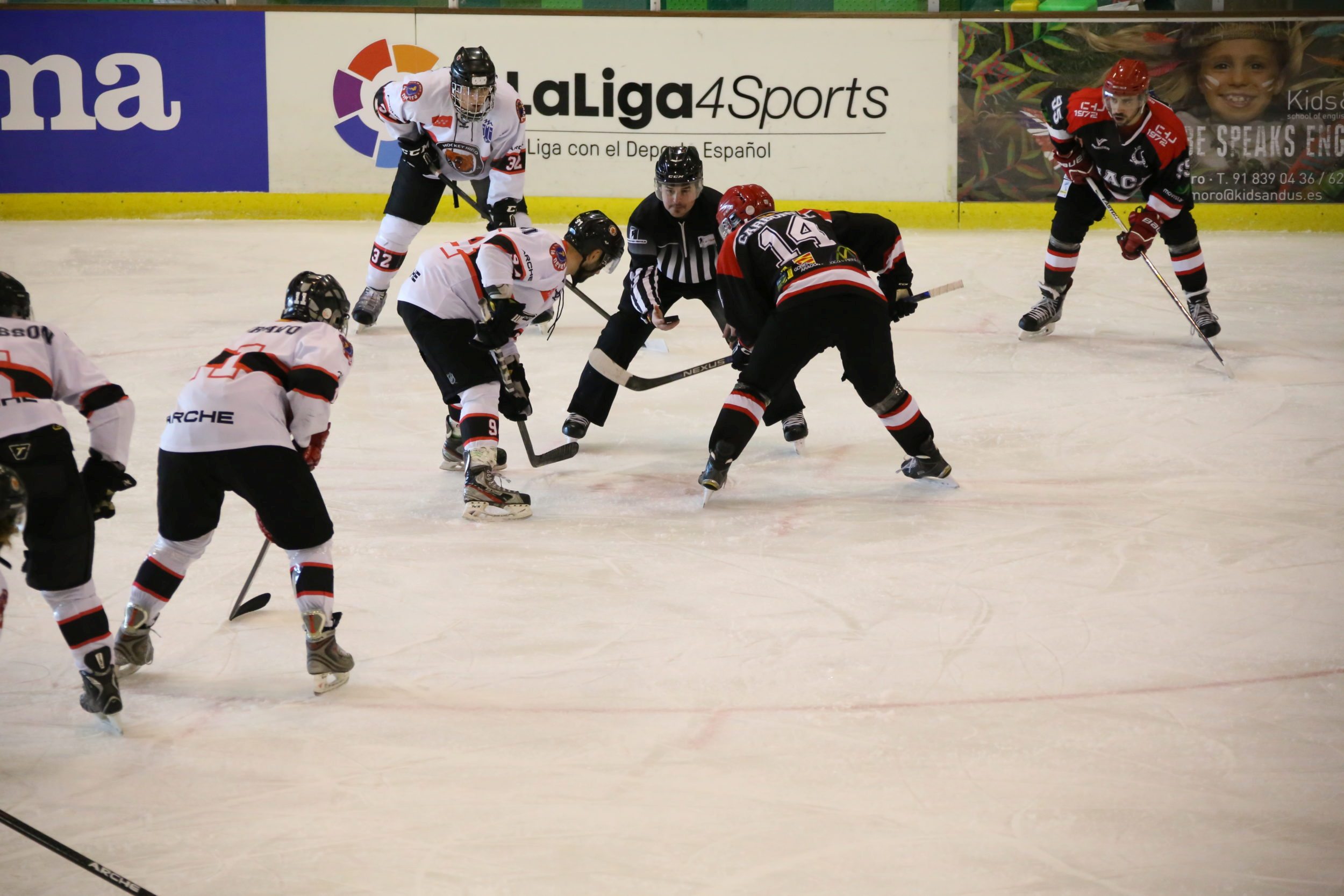 , Comienzan los play-off de la LNHH, Real Federación Española Deportes de Hielo