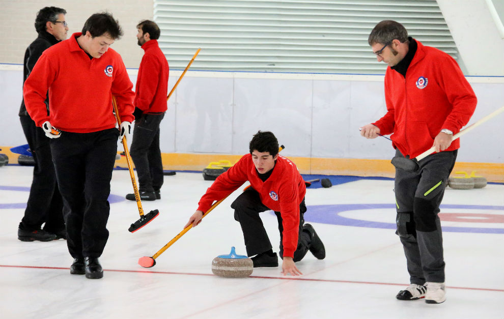 , Txuri Berri Cafés Aitona y Madrid B52 destacan en el Campeonato de España masculino de Curling, Real Federación Española Deportes de Hielo