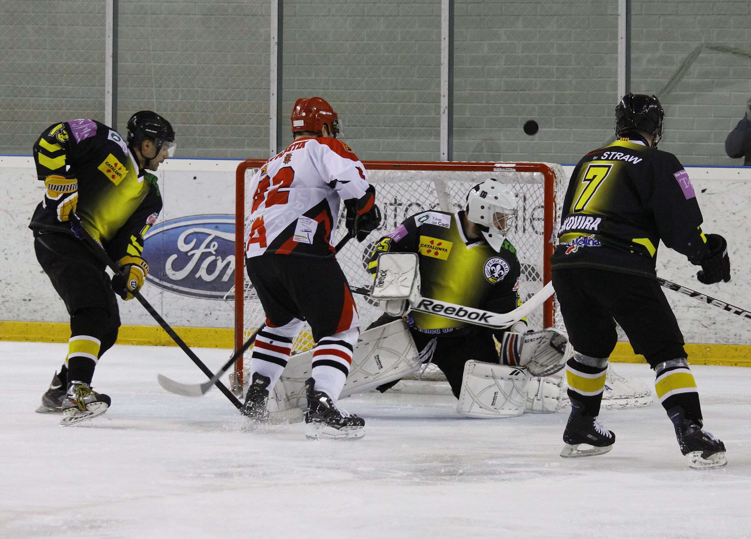 , El Club de Hielo Jaca toma la delantera en la Liga Nacional de Hockey Hielo, Real Federación Española Deportes de Hielo