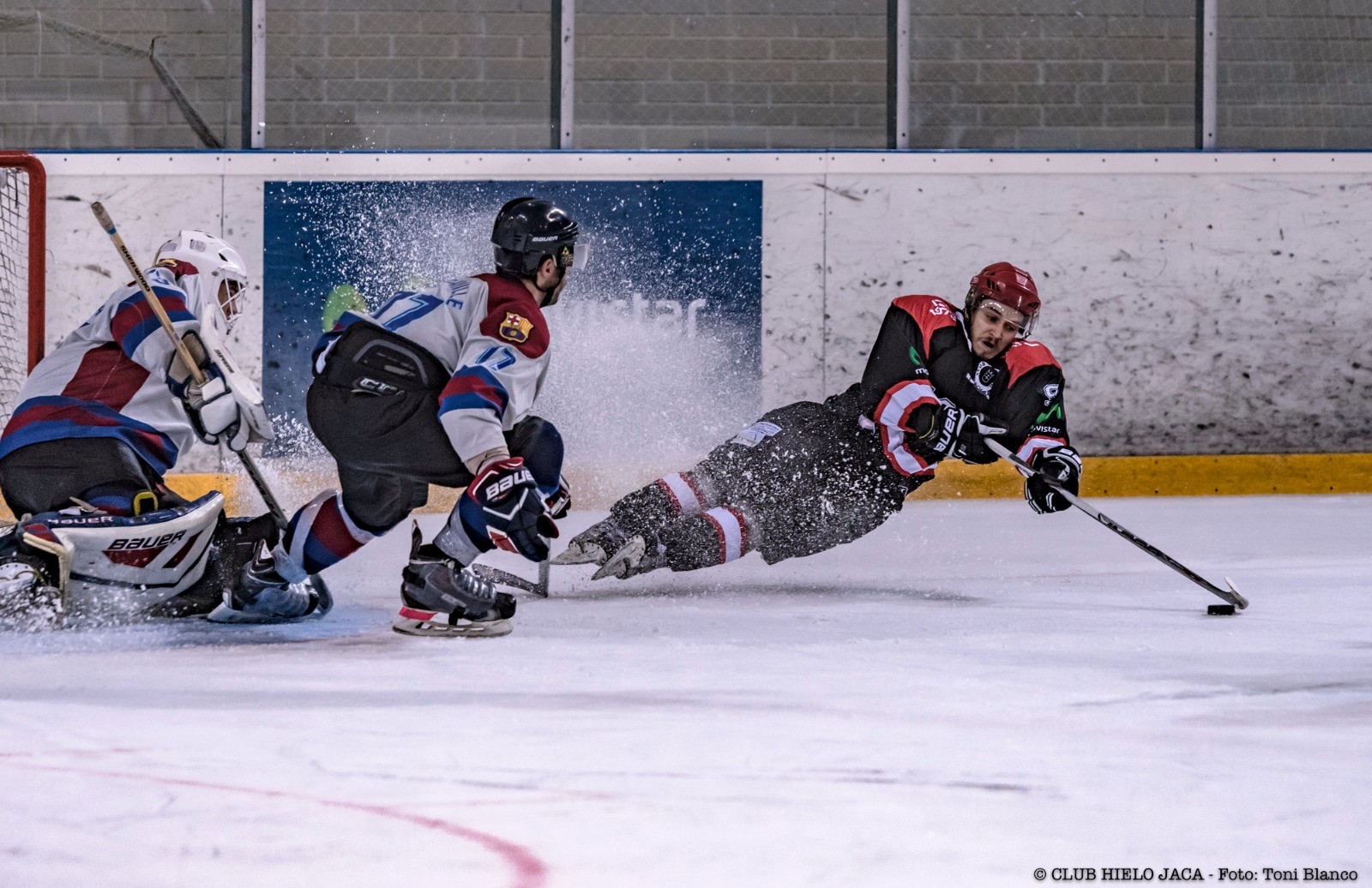 , Jaca y Majadahonda se llevan dos emocionantes partidos, Real Federación Española Deportes de Hielo