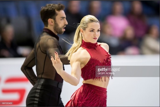 , Muy buen debut en un Grand Prix de Olivia Smart & Adrián Díaz, Real Federación Española Deportes de Hielo
