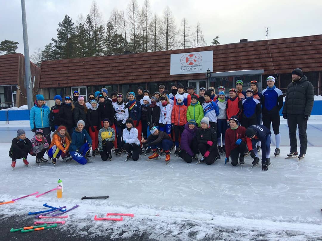 , Los velocistas Junior vuelan en Zakopane, Real Federación Española Deportes de Hielo