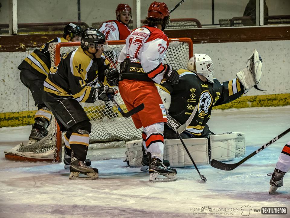 , Jaca y Txuri sufren pero se llevan los 3 puntos, Real Federación Española Deportes de Hielo