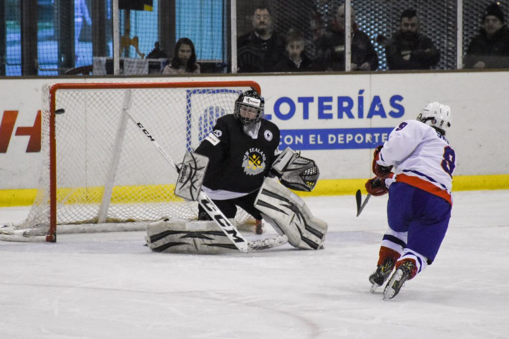 , España sigue con paso firme y gana a Turquía en la segunda jornada, Real Federación Española Deportes de Hielo