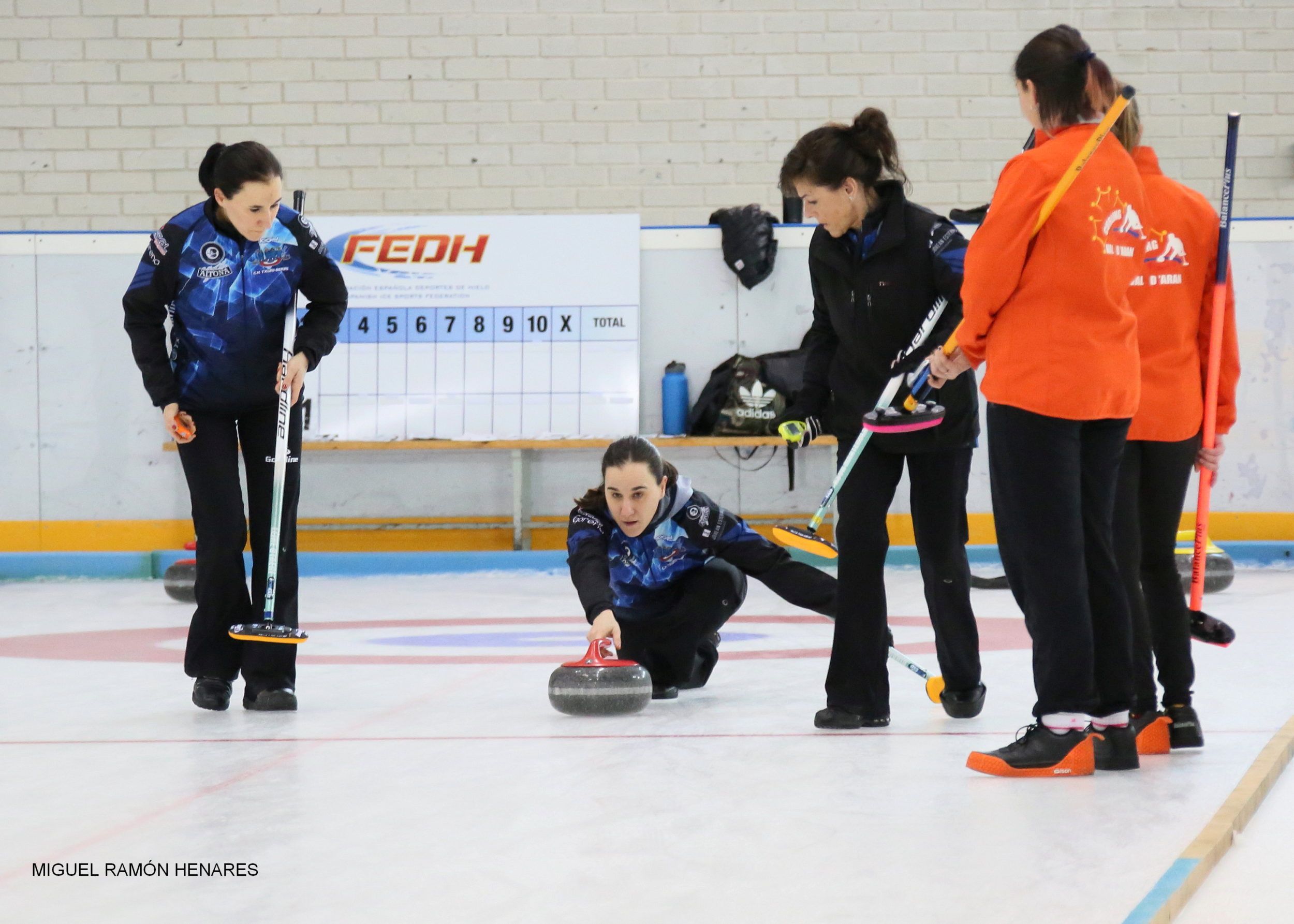 , Txuri-Berri, Val d&#8217;Aran, Iparpolo y Pisuerga a semifinales del Campeonato de Curling Femenino Iberdrola, Real Federación Española Deportes de Hielo