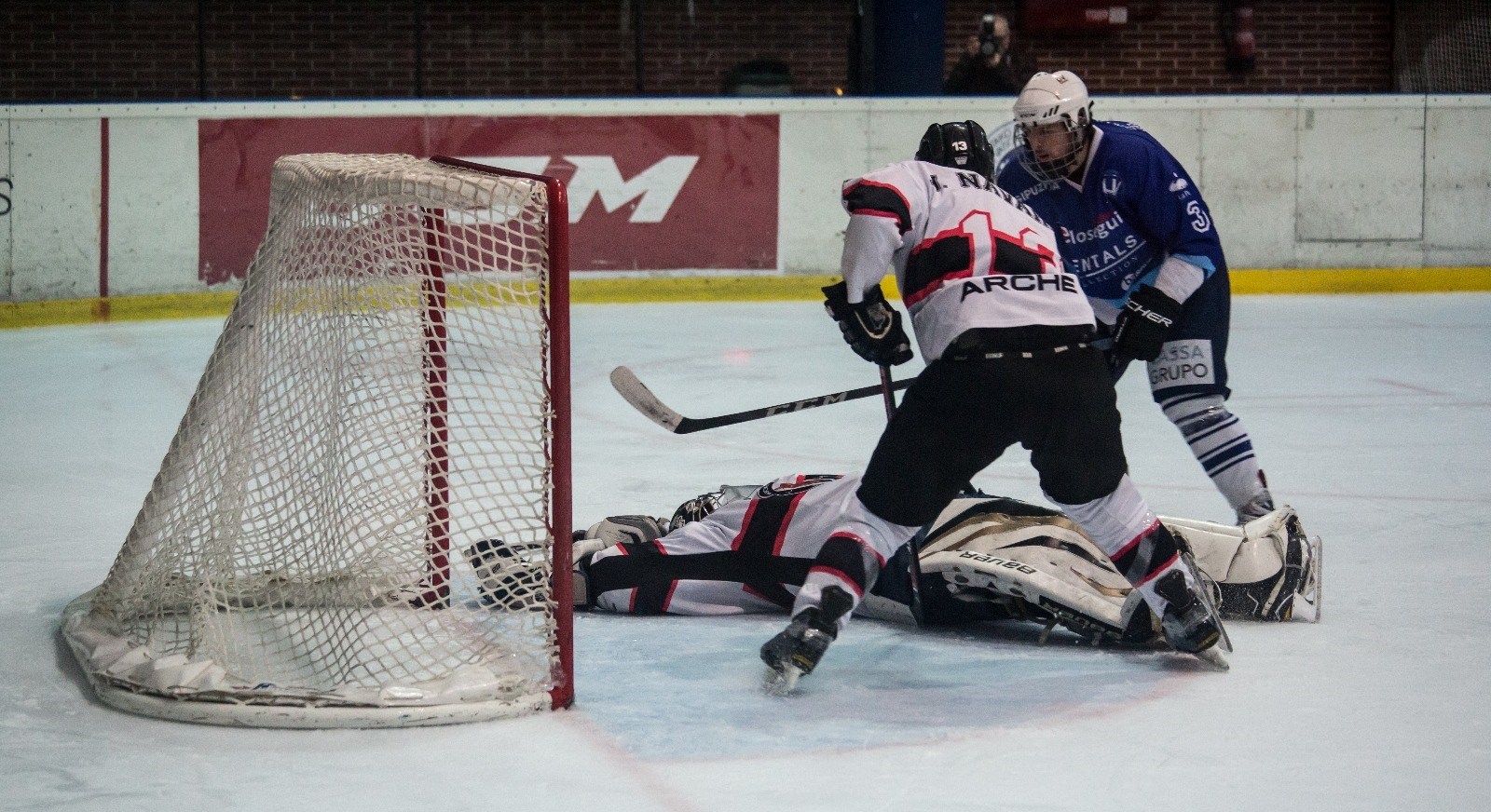 , Txuri y Jaca lucharán por el título de la LNHH, Real Federación Española Deportes de Hielo