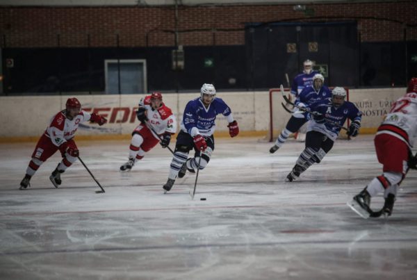 , Txuri-Jaca: Empieza la gran Final de la LNHH, Real Federación Española Deportes de Hielo