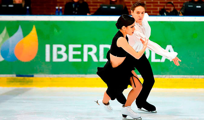 FEDHIELO. Real Federación Española Deportes de Hielo | Sara Hurtado y Kirill Jalyavin patinaje artístico sobre hielo