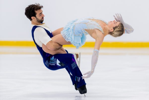 Olivia Smart, Olivia Smart y Adrián Díaz, listos para su primera exhibición de la nueva temporada, Real Federación Española Deportes de Hielo