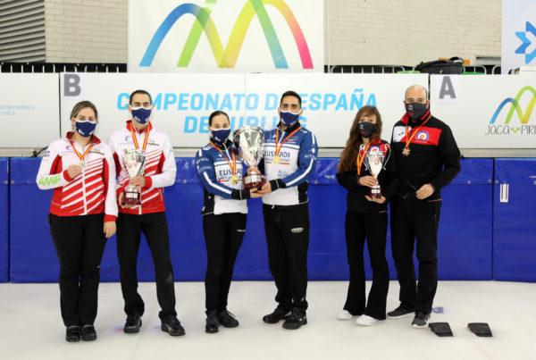 txuri-berri, El Txuri-Berri Otaegi/Unanue revalida el título nacional de Dobles Mixtos, Real Federación Española Deportes de Hielo