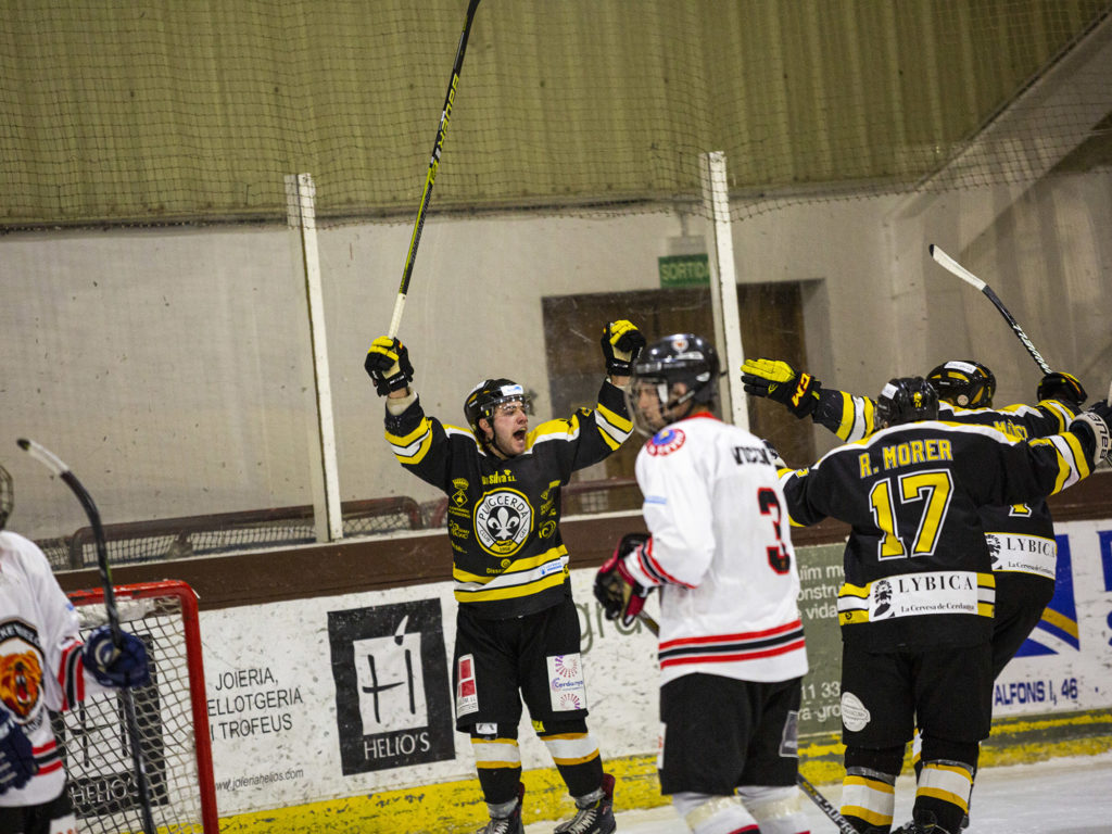 , Barça Hockey Gel, líder matemático; Jaca y Majadahonda se jugarán los playoffs, Real Federación Española Deportes de Hielo