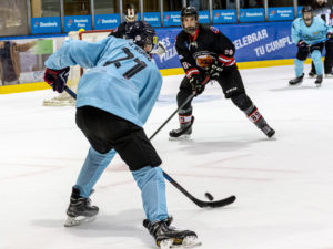 , El CG Puigcerdà pone fin a cinco años de imbatibilidad del SAD Majadahonda, Real Federación Española Deportes de Hielo