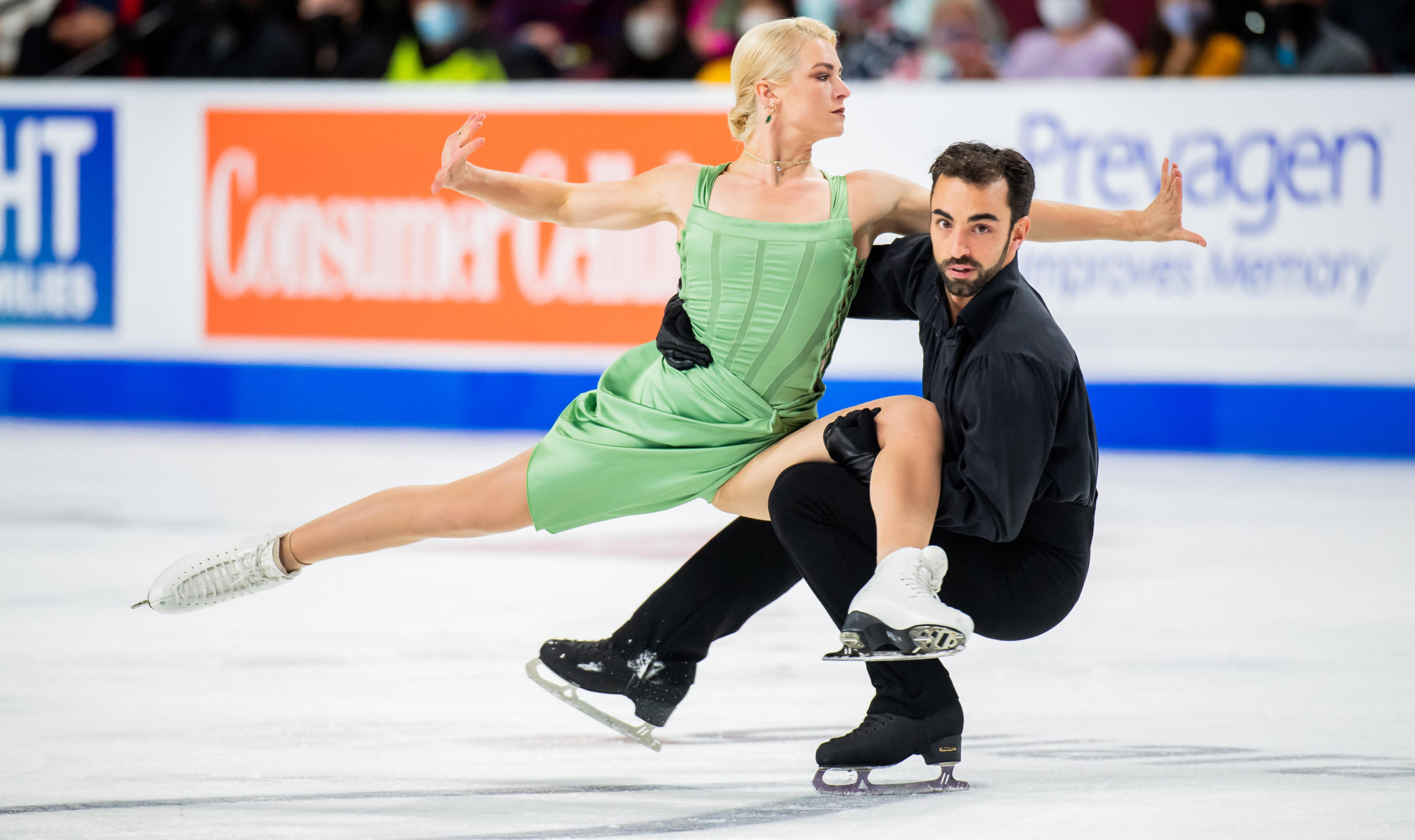 , Olivia Smart & Adrián Díaz acarician el podio en Las Vegas, Real Federación Española Deportes de Hielo