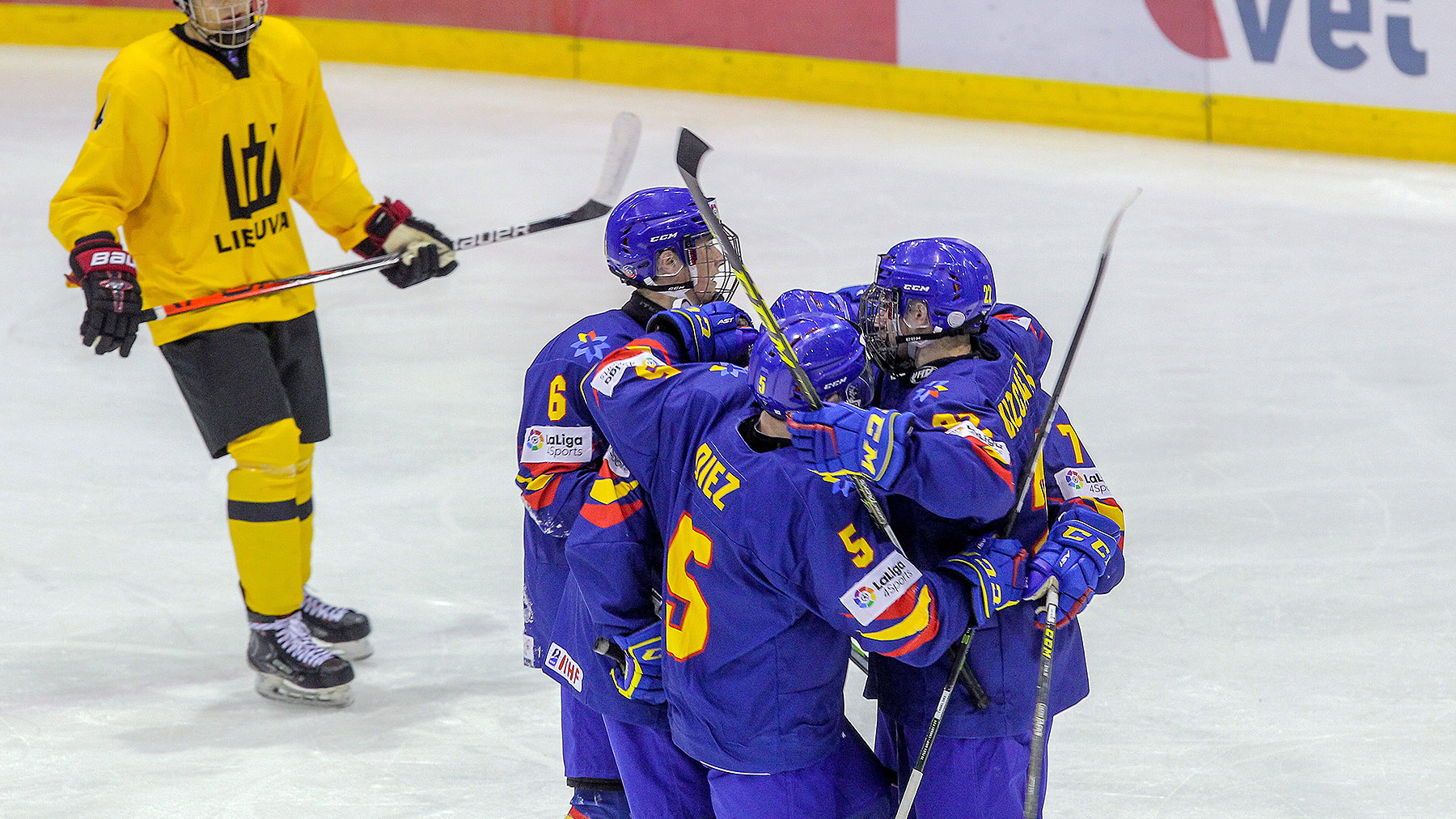 España, España vuelve a la escena mundial en Brasov, Real Federación Española Deportes de Hielo