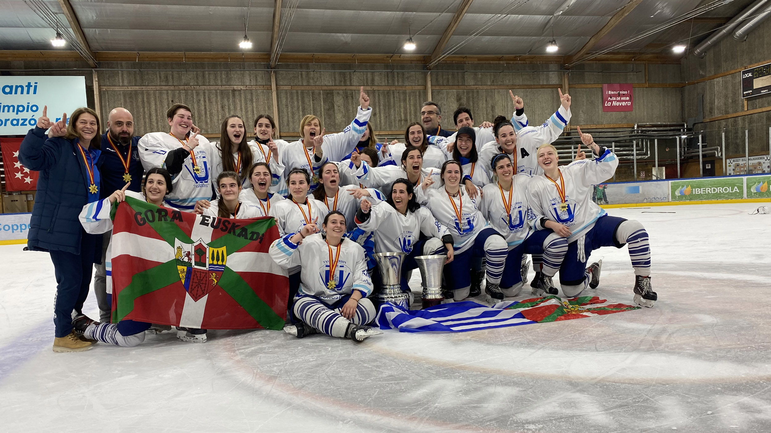 Txuri Urdin, El CHH Txuri Urdin se alza con su primer título de Liga Iberdrola de Hockey Hielo, Real Federación Española Deportes de Hielo