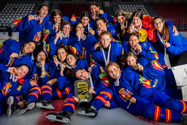 , España conquista el oro en el Mundial U18 femenino de hockey hielo, Real Federación Española Deportes de Hielo