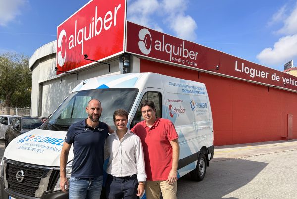 , La RFEDH refuerza su movilidad en alianza con Alquiber, Real Federación Española Deportes de Hielo