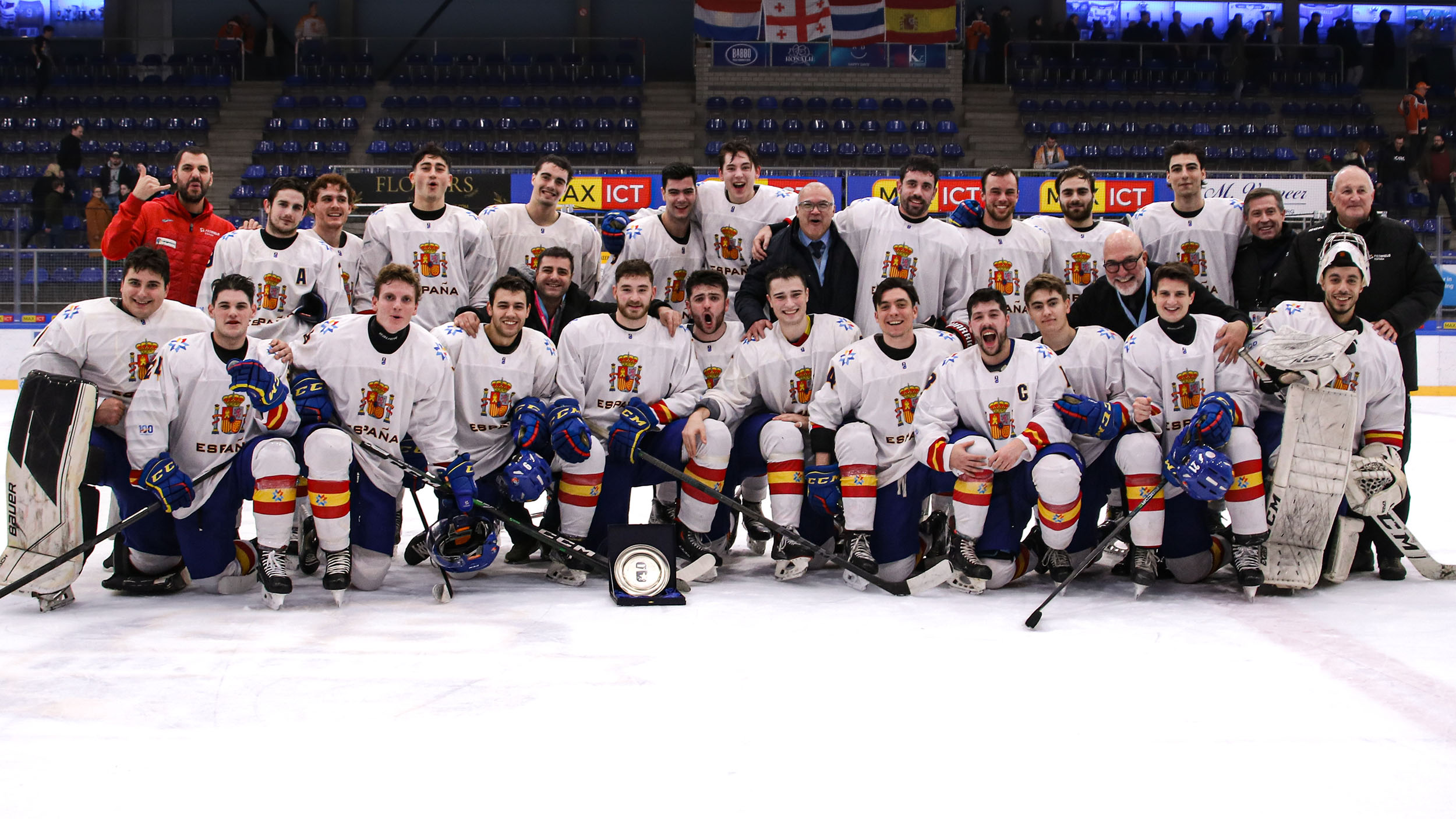 , España logra una histórica victoria en el Preolímpico de Tilburg, Real Federación Española Deportes de Hielo