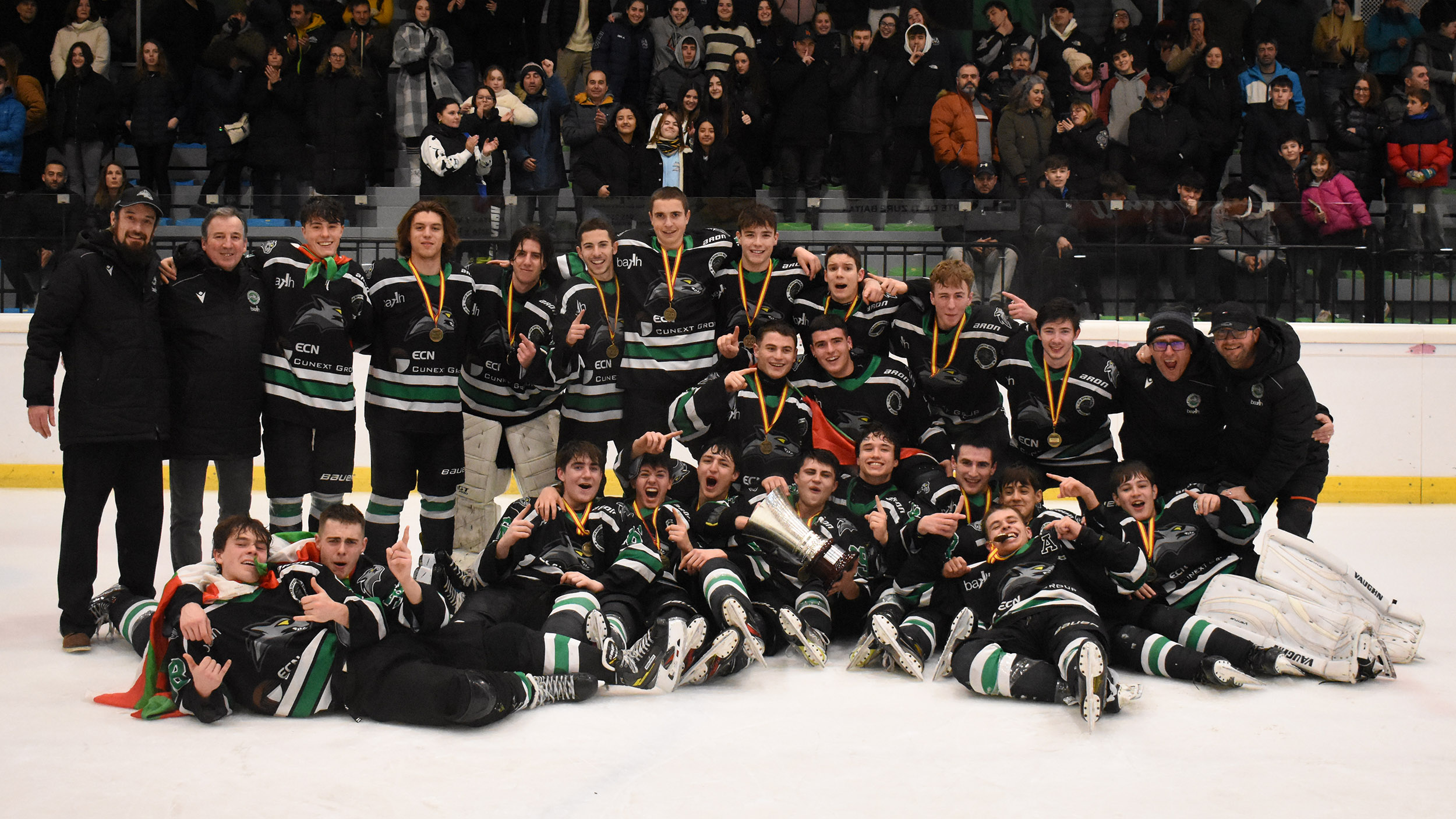 , El CD Bipolo se alza con el título de LNHH U20, Real Federación Española Deportes de Hielo