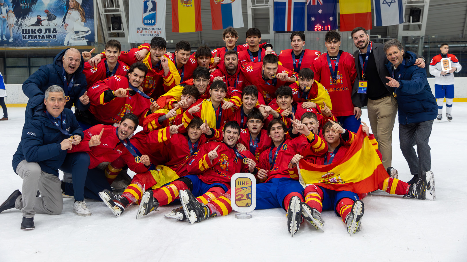 , España U20 consigue el oro en Belgrado y regresa a la División II Grupo A, Real Federación Española Deportes de Hielo