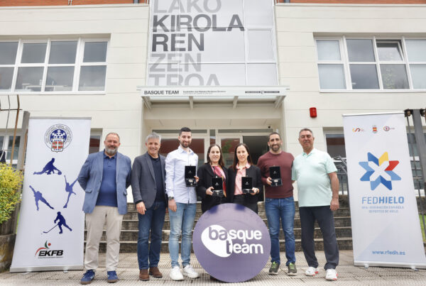 World Academy of Sport, El equipo nacional de curling mixto recibe la Medalla del Comité Olímpico Español, Real Federación Española Deportes de Hielo