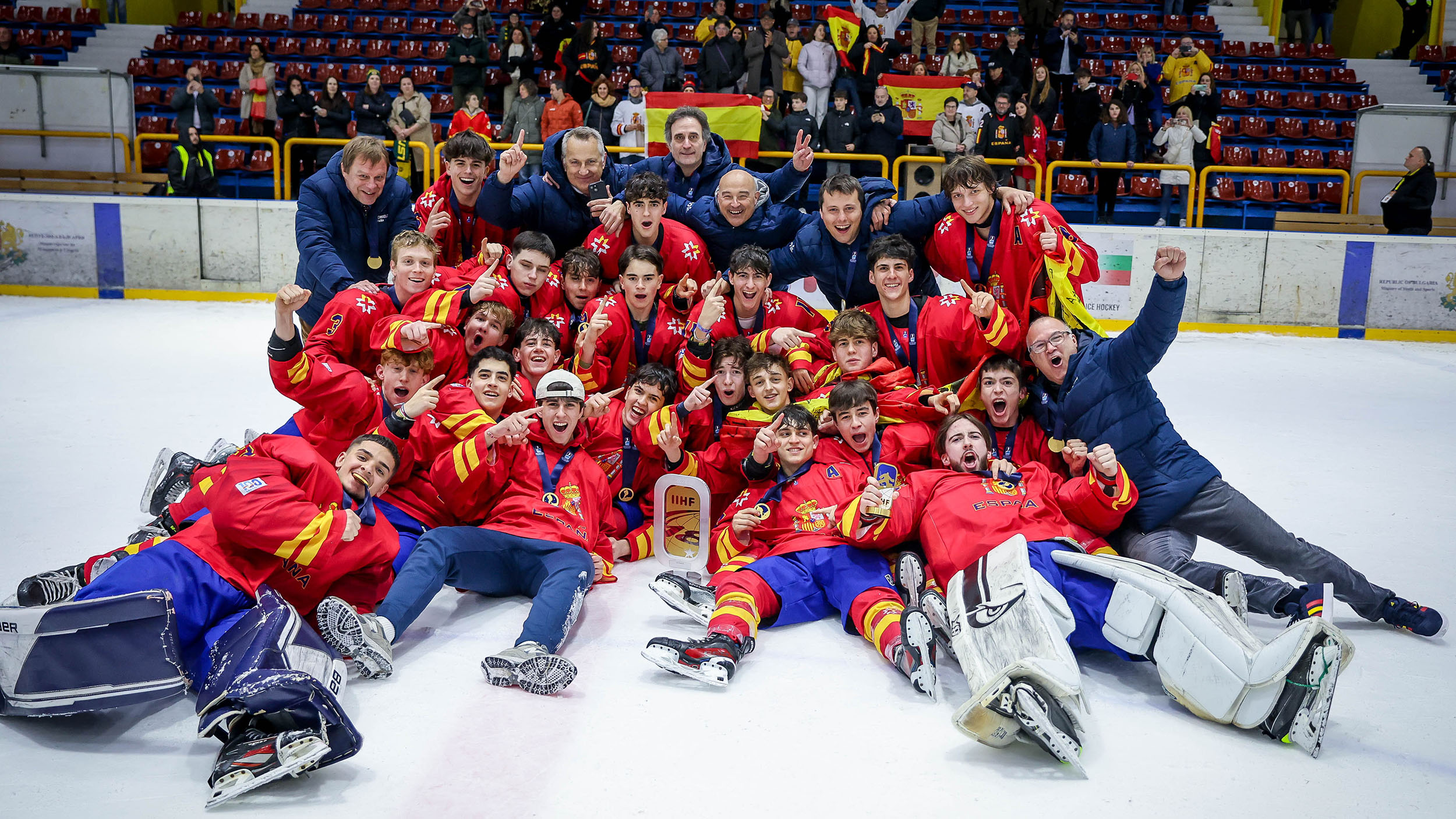 , Oro para España U18 en Sofía que sella el ascenso a la División IIA, Real Federación Española Deportes de Hielo