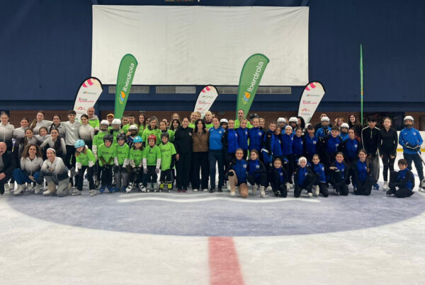 , La RFEDH participa en el Tour Universo Mujer de San Sebastián, Real Federación Española Deportes de Hielo