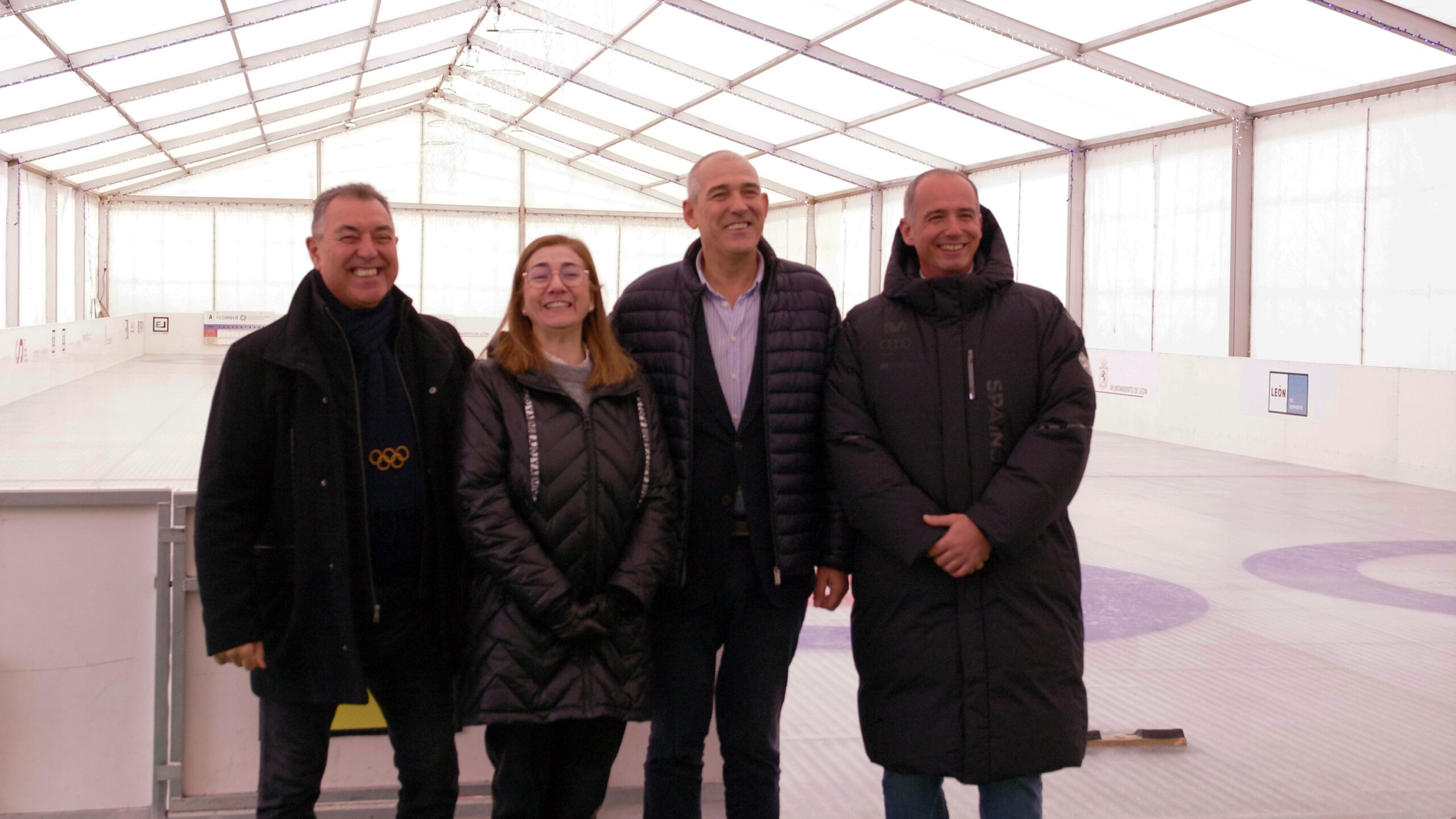 , La segunda edición de ice4city León se pone en marcha con un emocionante fin de semana de curling, Real Federación Española Deportes de Hielo