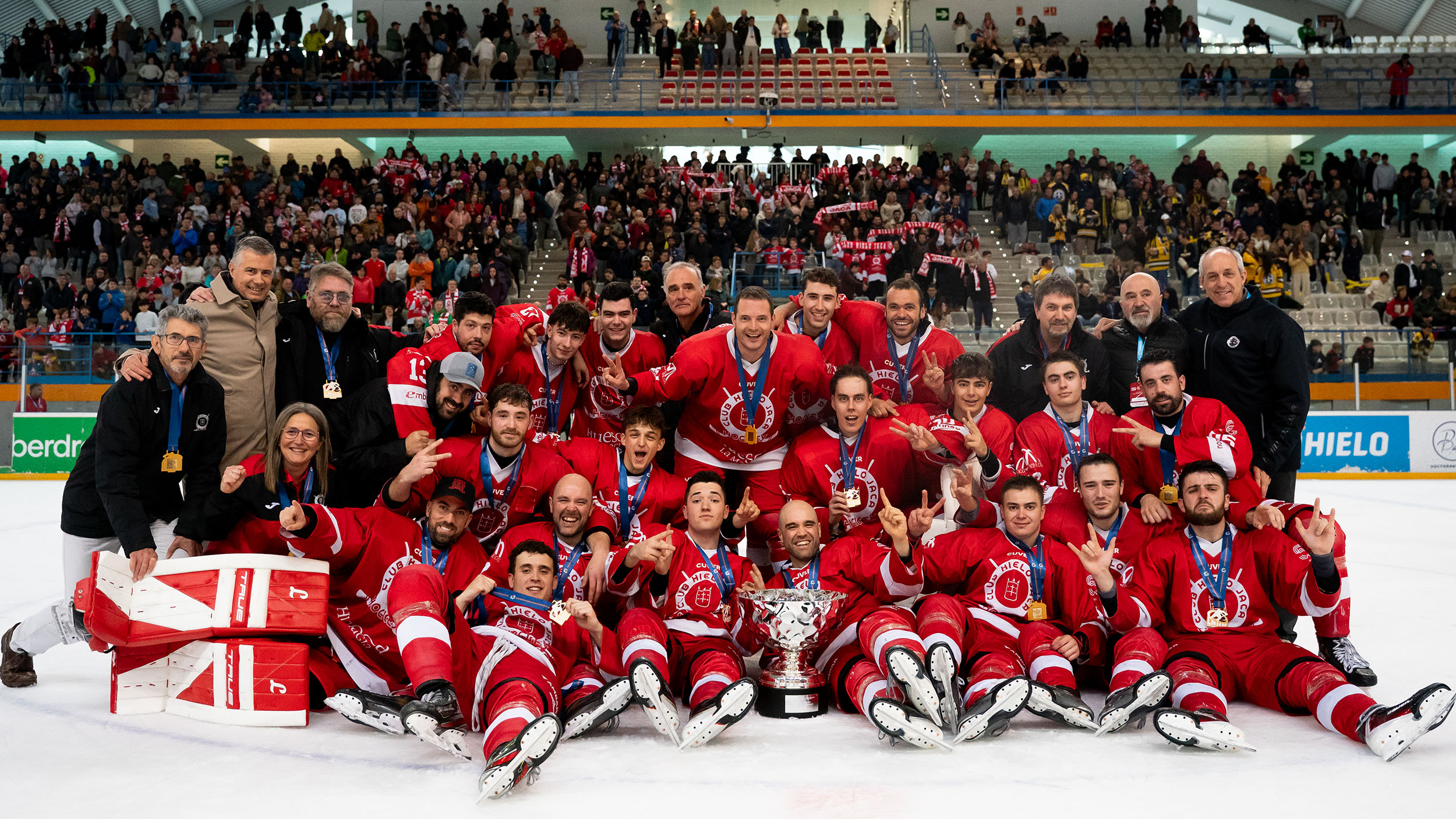 , El CH Jaca amplía su palmarés con el 18º título de Copa de SM el Rey, Real Federación Española Deportes de Hielo