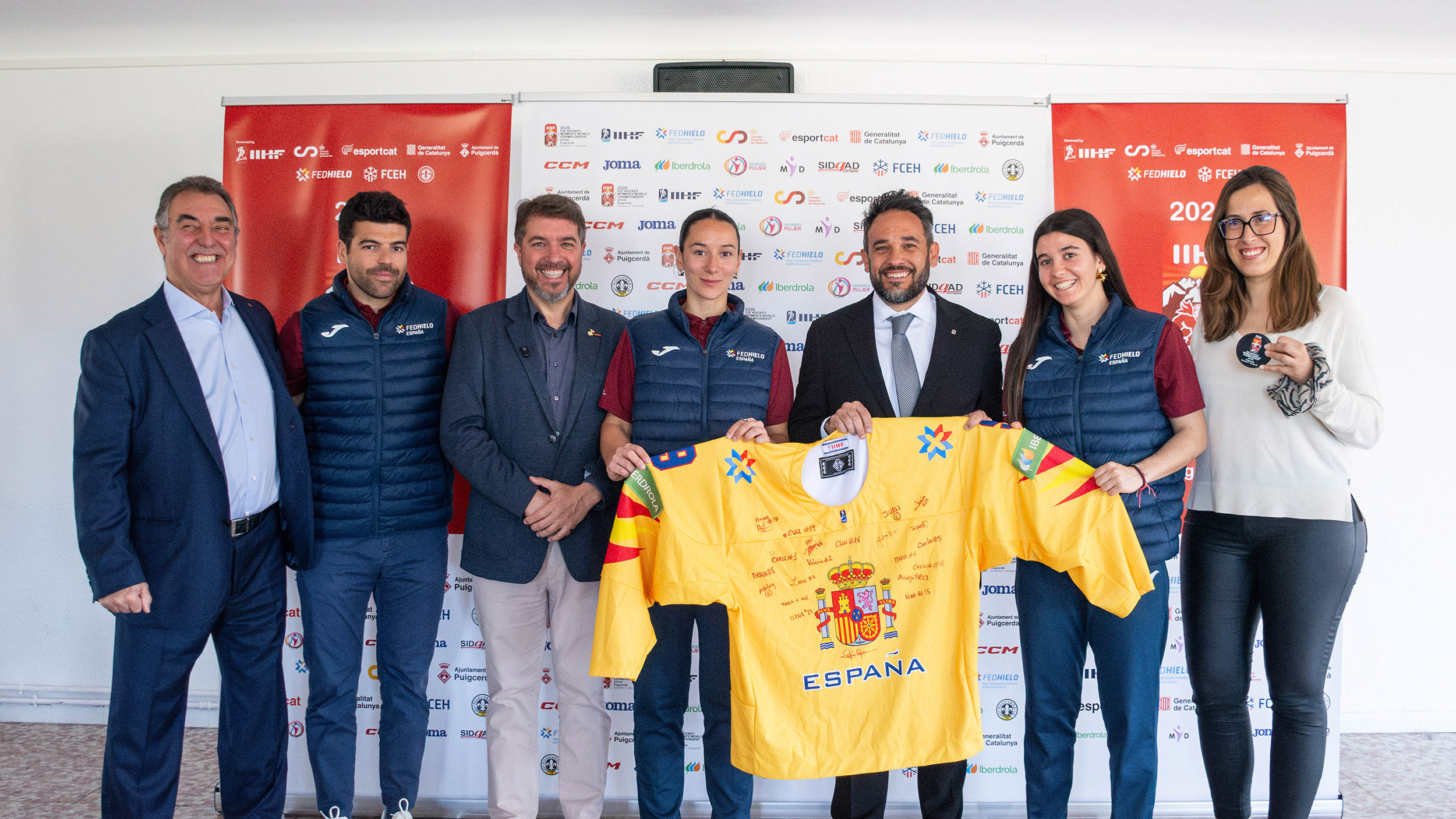 , Puigcerdà acoge el debut de una ilusionante España en la División IB del Mundial Femenino de Hockey Hielo 2026, Real Federación Española Deportes de Hielo