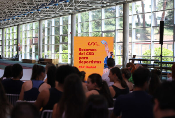 , El CSD presenta ante los deportistas del CAR de Madrid las becas, ayudas y recursos a su disposición, Real Federación Española Deportes de Hielo